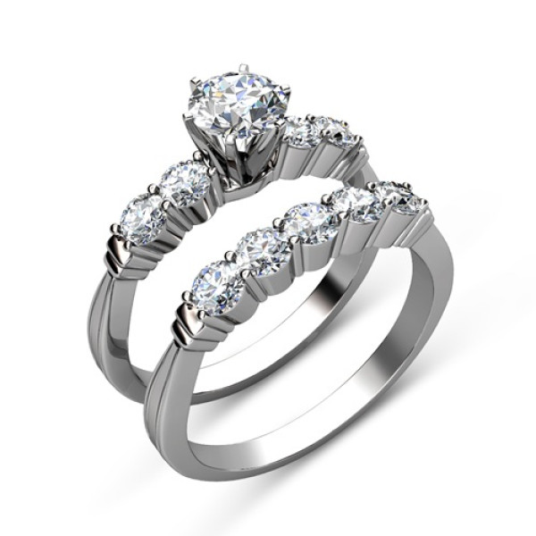 round Cut Diamond Bridal Set with A 1.55CT Total Weight