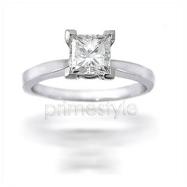 0.60CT Round Cut Diamonds Engagement Ring