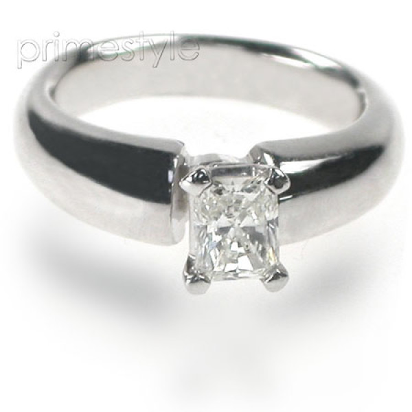 0.25CT Radiant Cut Diamond Solitaire Ring