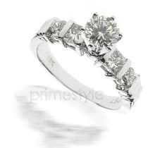1.05CT Round and Princess Cut Diamonds Engagement Ring