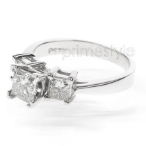 0.90CT Princess Cut Diamonds Three Stone Ring