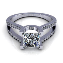 1.05CT princess and round cut diamonds engagement ring
